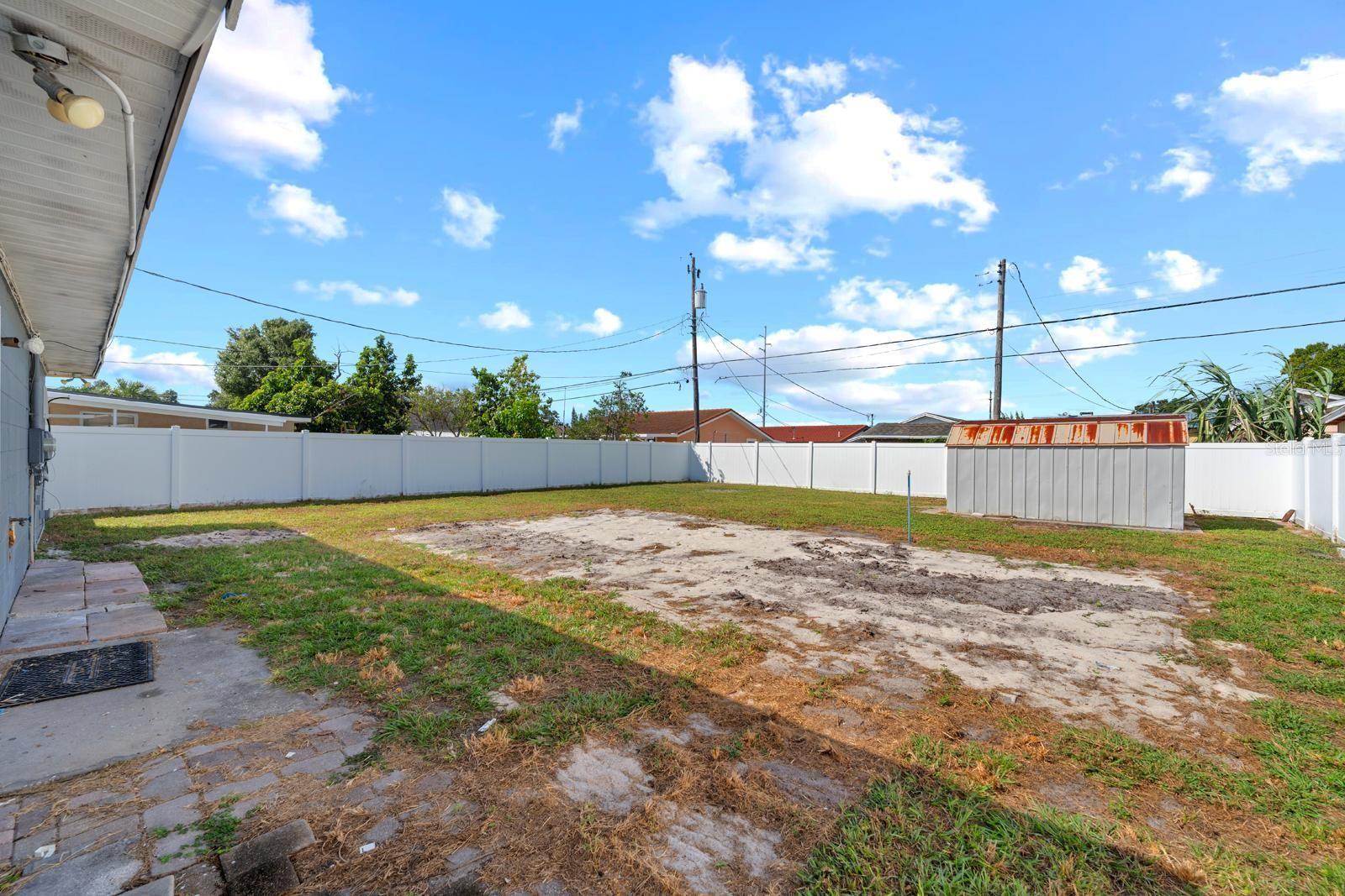 PINE CREST VILLA ADD 5 - Residential