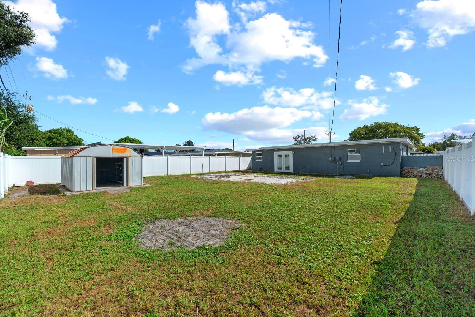 PINE CREST VILLA ADD 5 - Residential