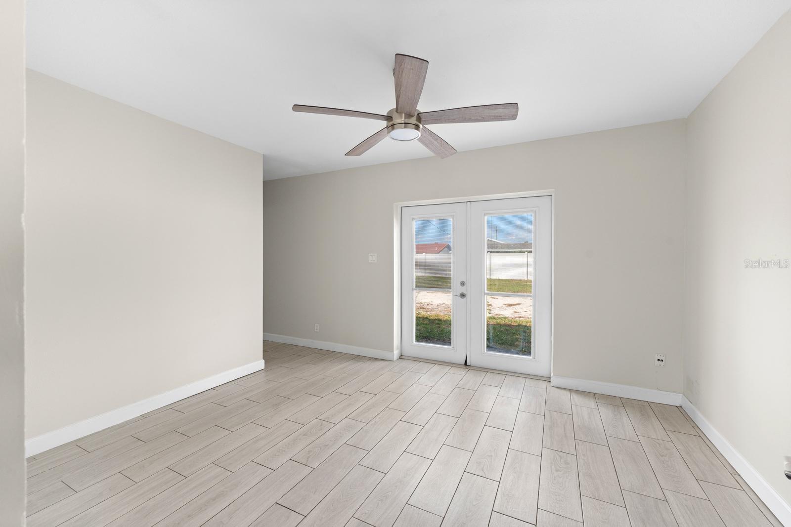 PINE CREST VILLA ADD 5 - Residential