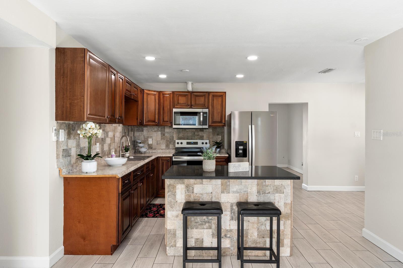 PINE CREST VILLA ADD 5 - Residential