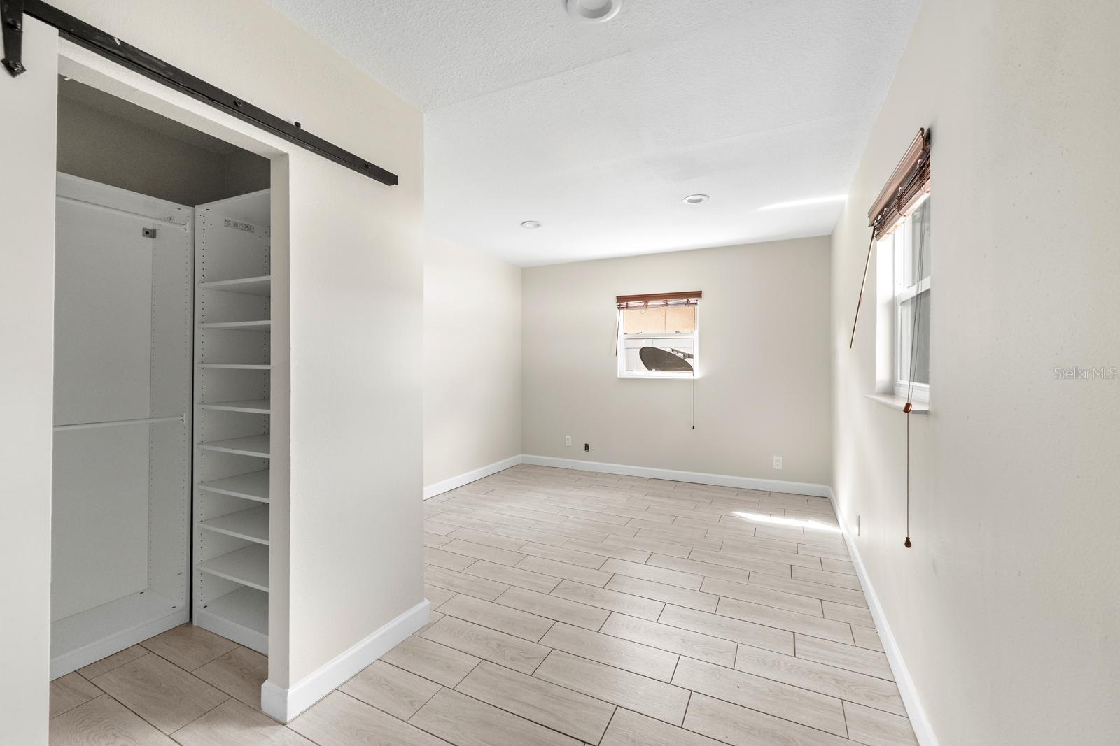 PINE CREST VILLA ADD 5 - Residential