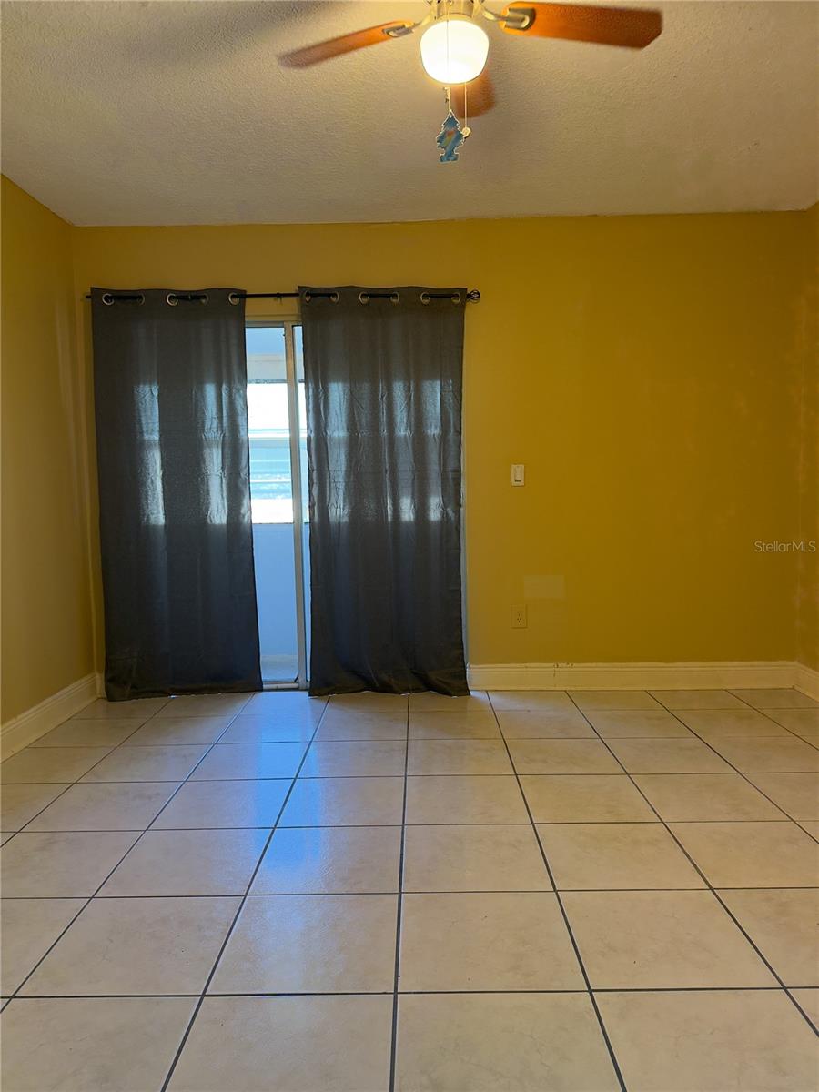 THE WILLOWS FIRST ADD - Residential Lease