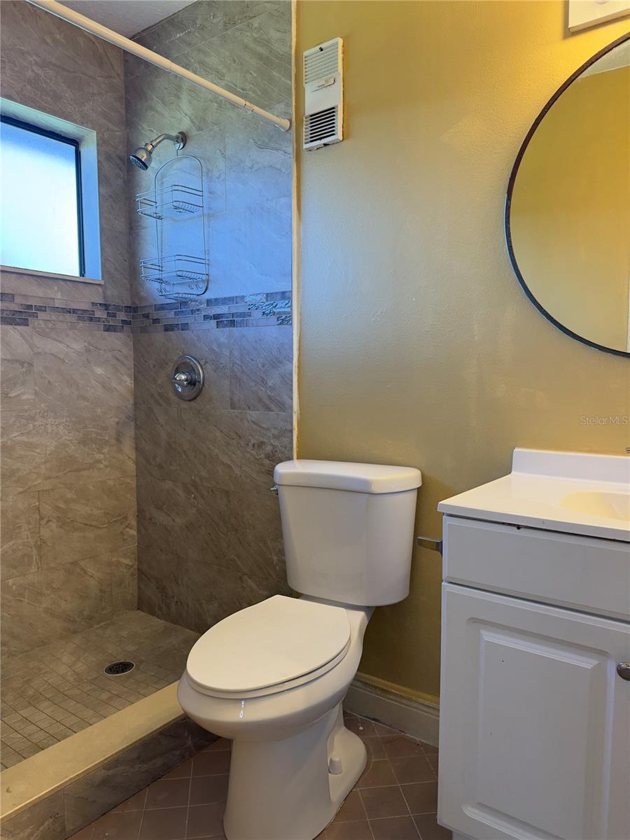 THE WILLOWS FIRST ADD - Residential Lease