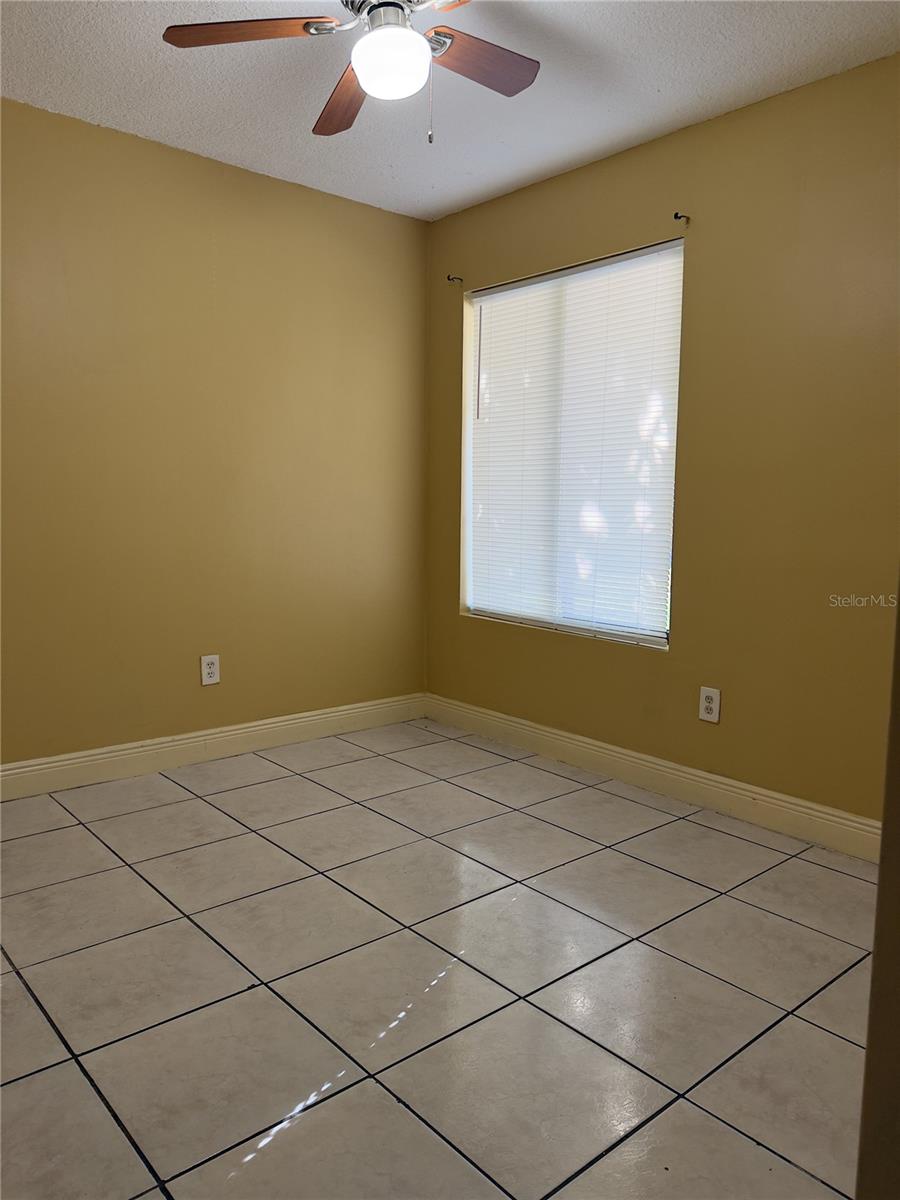 THE WILLOWS FIRST ADD - Residential Lease