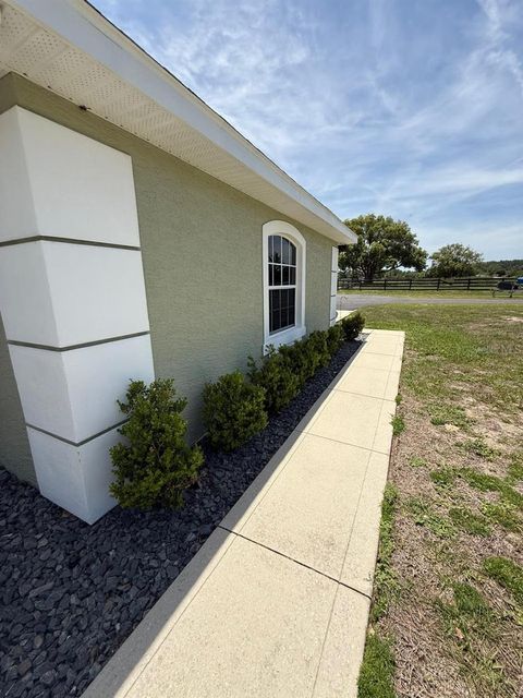 Tiny photo for 41430 Roger Giles Road, Umatilla, FL 32784 (MLS # G5112109)