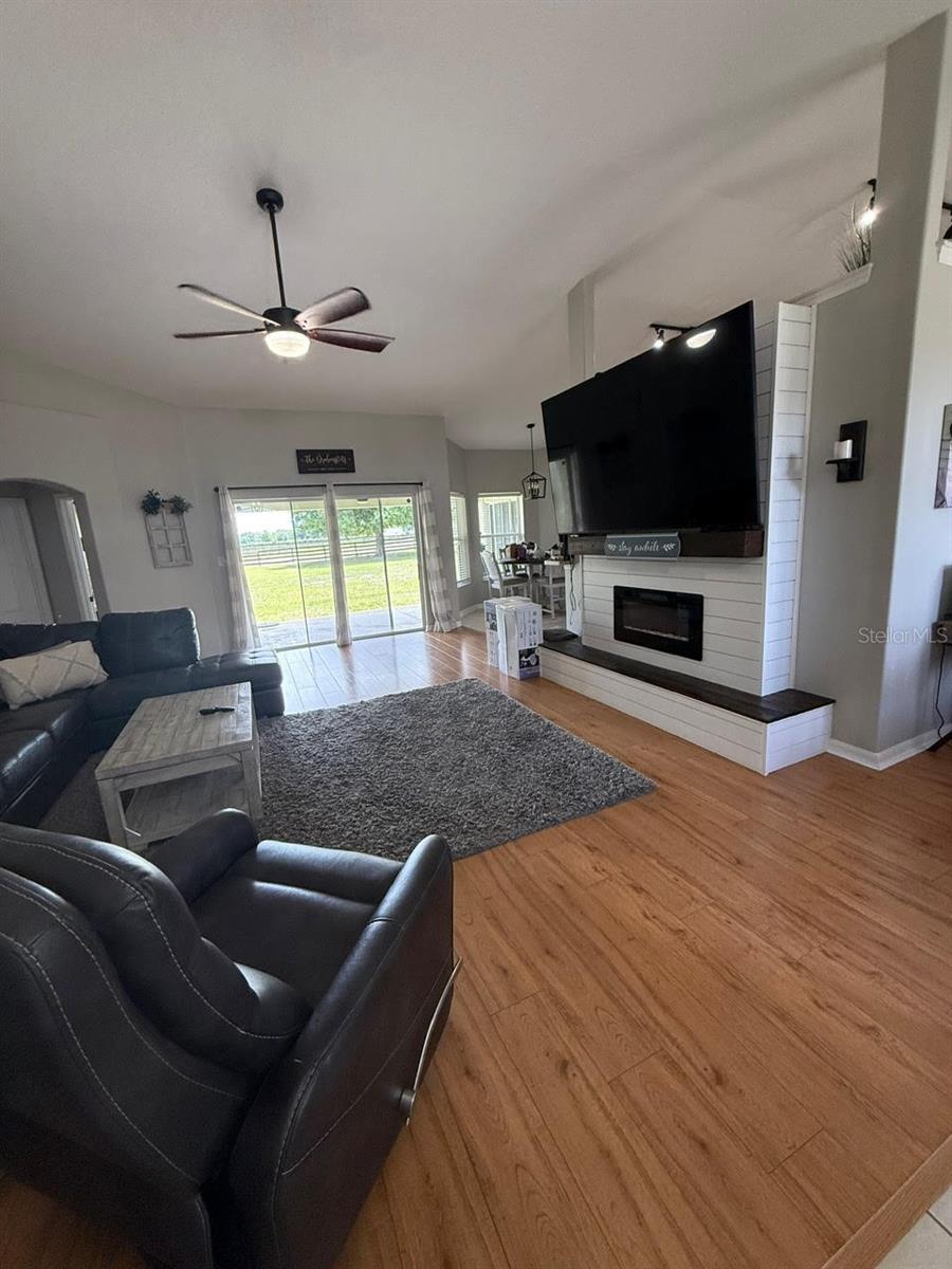 ACREAGE & UNREC - Residential