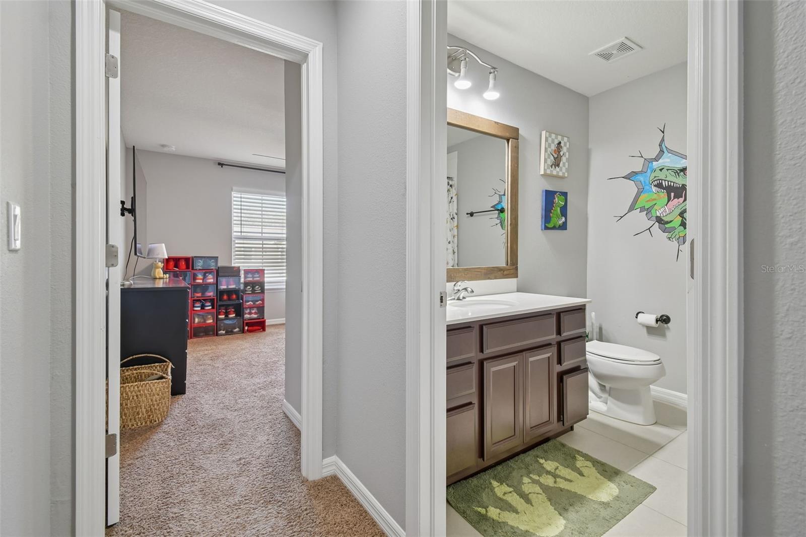 BROADWAY CENTRE TWNHMS - Residential