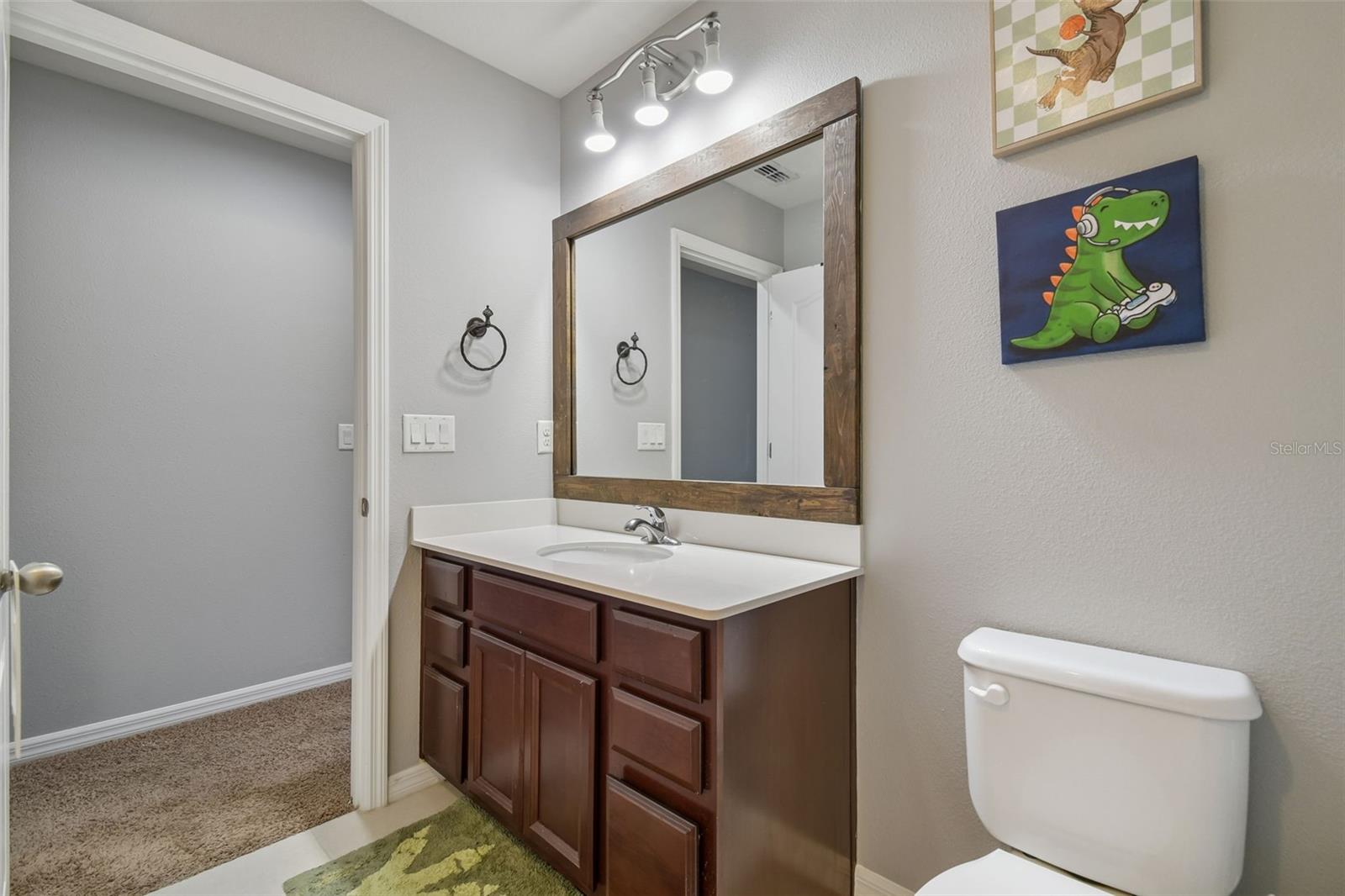 BROADWAY CENTRE TWNHMS - Residential