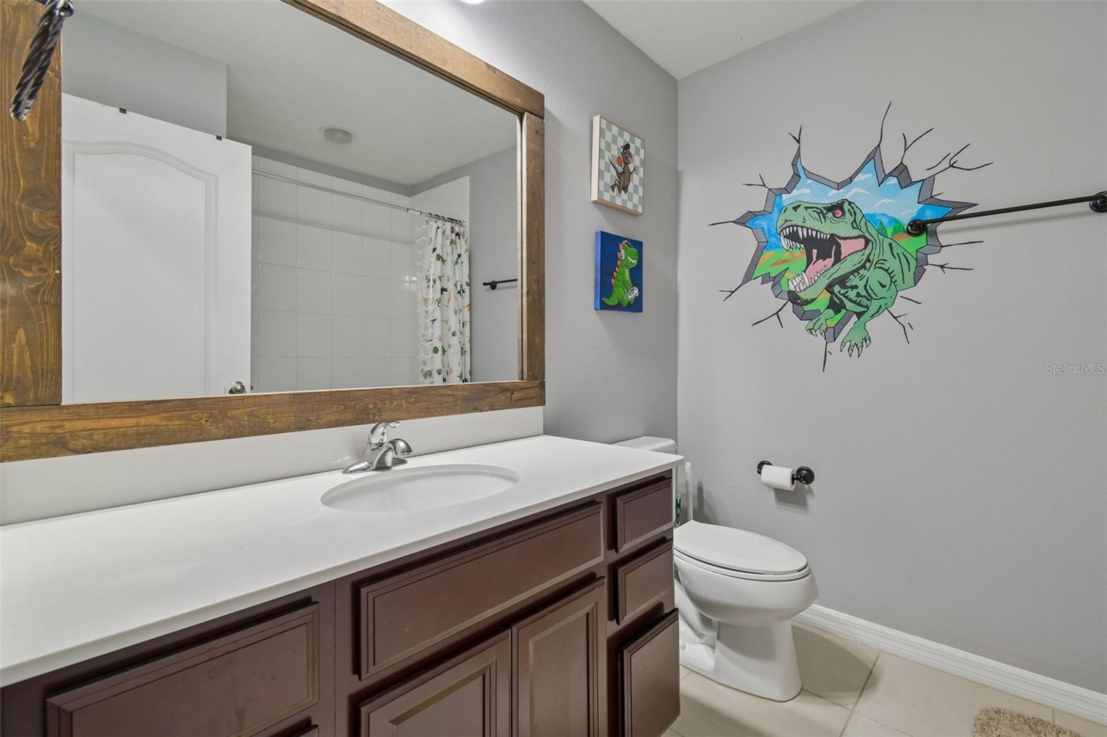 BROADWAY CENTRE TWNHMS - Residential