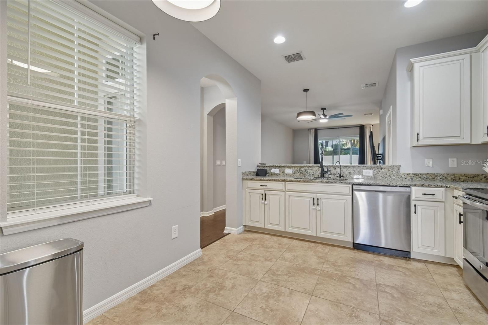 BROADWAY CENTRE TWNHMS - Residential