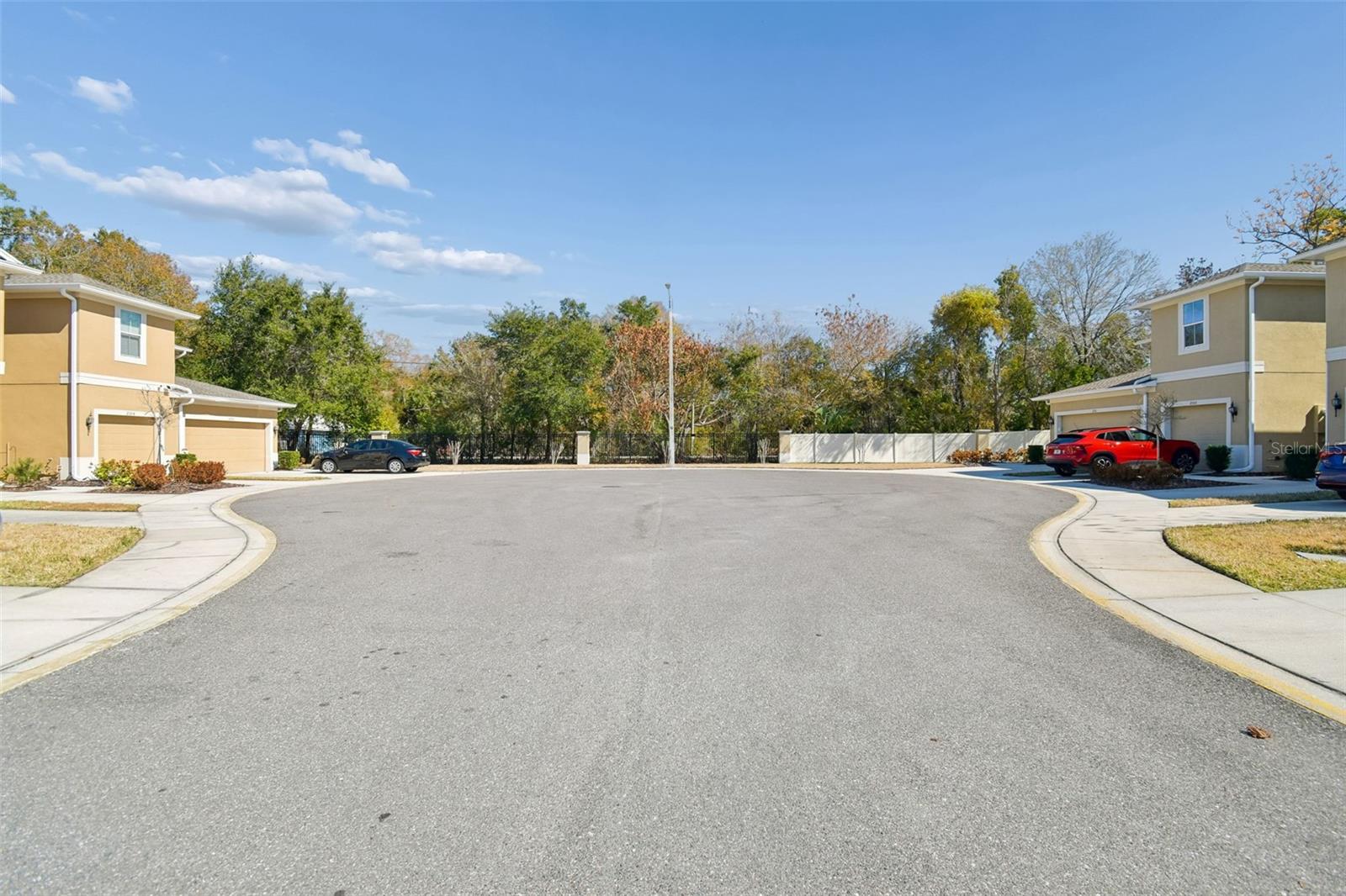 BROADWAY CENTRE TWNHMS - Residential