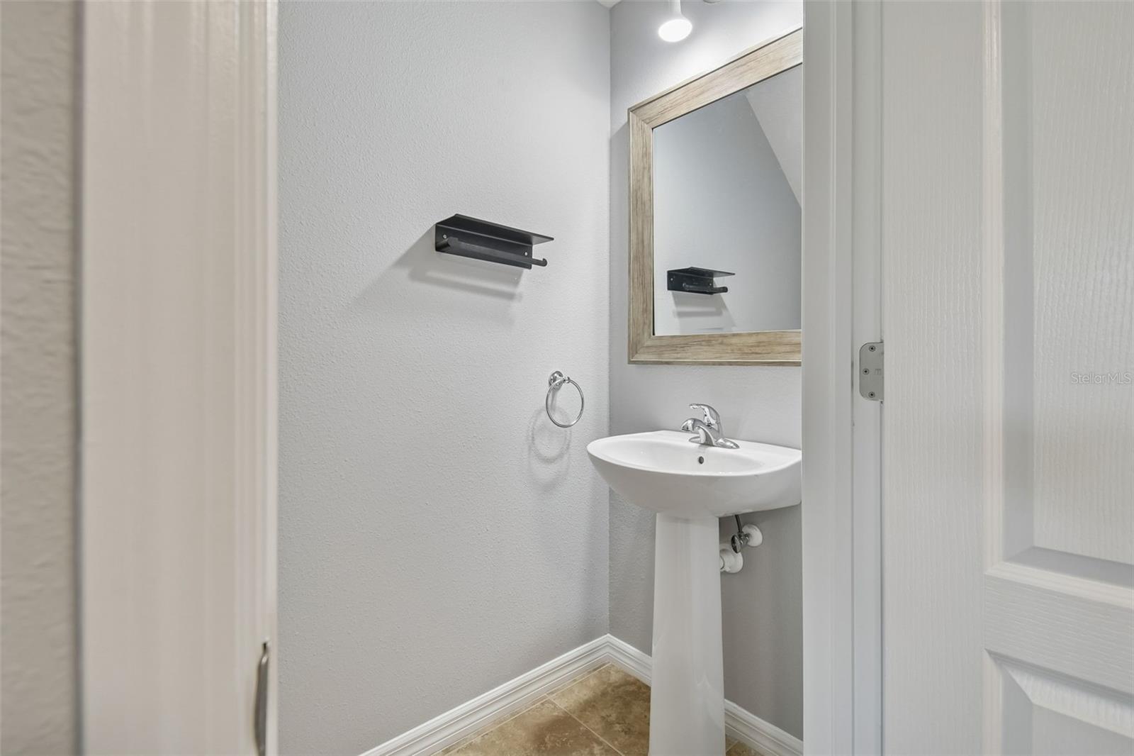 BROADWAY CENTRE TWNHMS - Residential