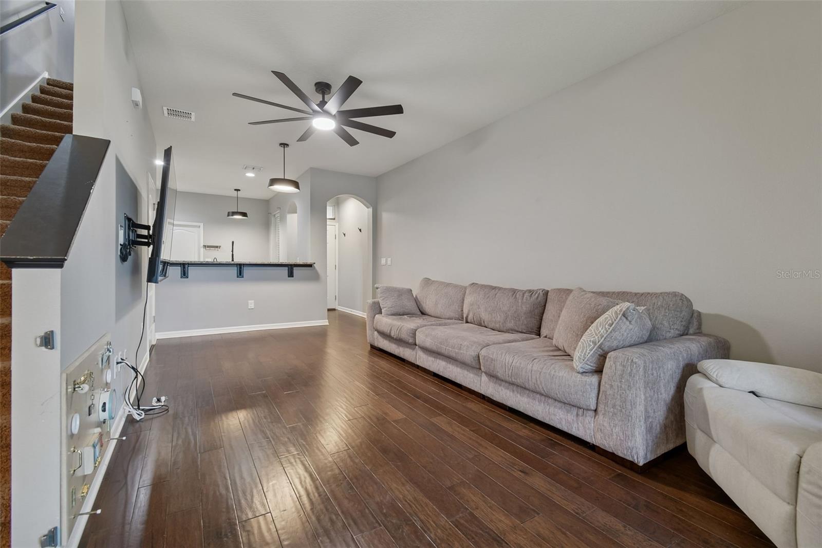 BROADWAY CENTRE TWNHMS - Residential