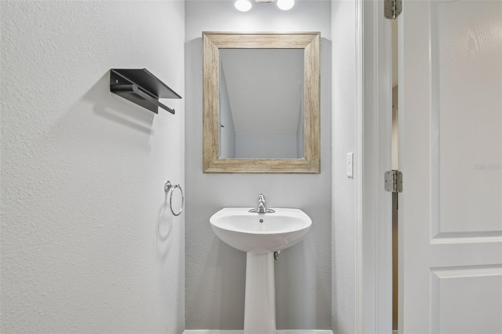 BROADWAY CENTRE TWNHMS - Residential