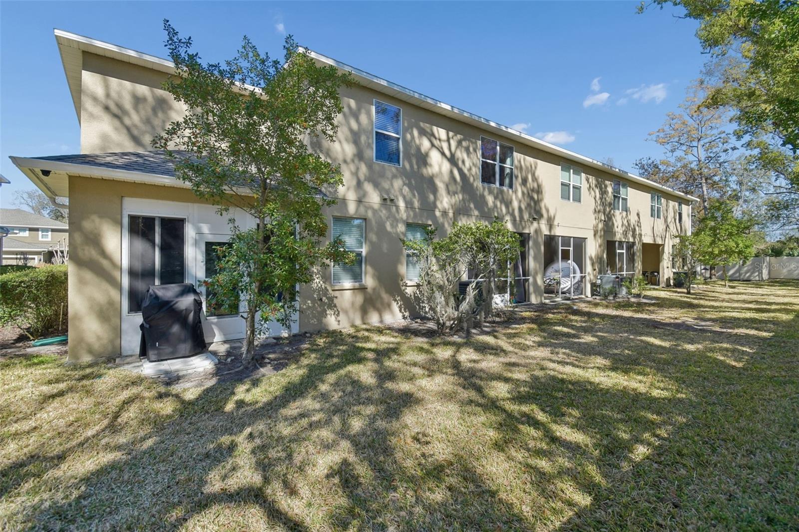 BROADWAY CENTRE TWNHMS - Residential