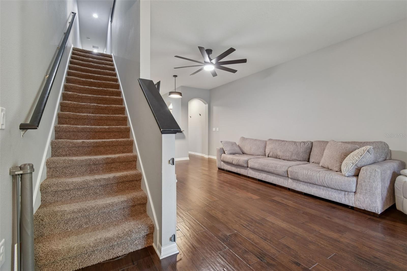 BROADWAY CENTRE TWNHMS - Residential