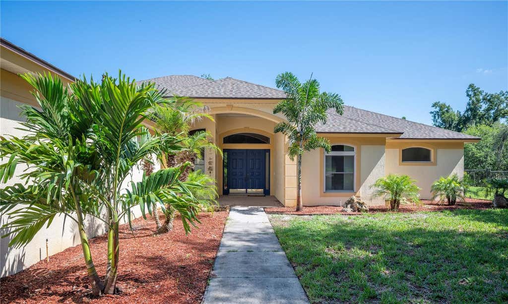 Photo of 6617 Poley Creek Drive W, Lakeland, FL 33811 (MLS # L4962576)