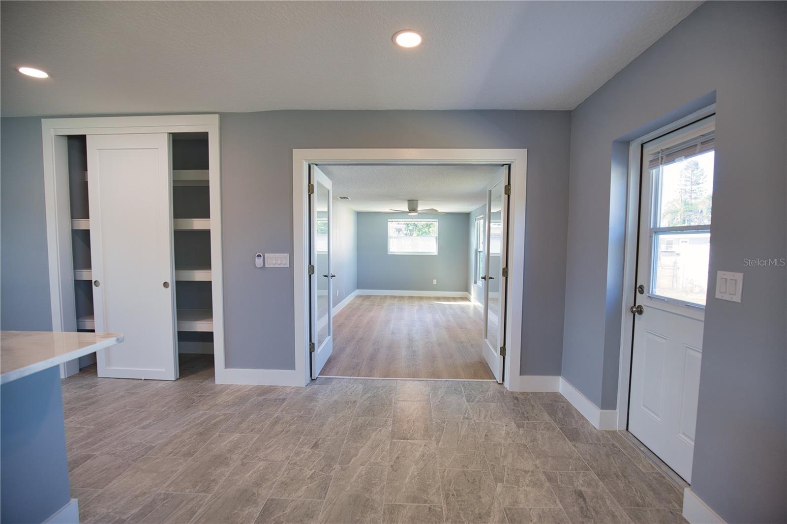 SOUTH VENICE - Residential Lease