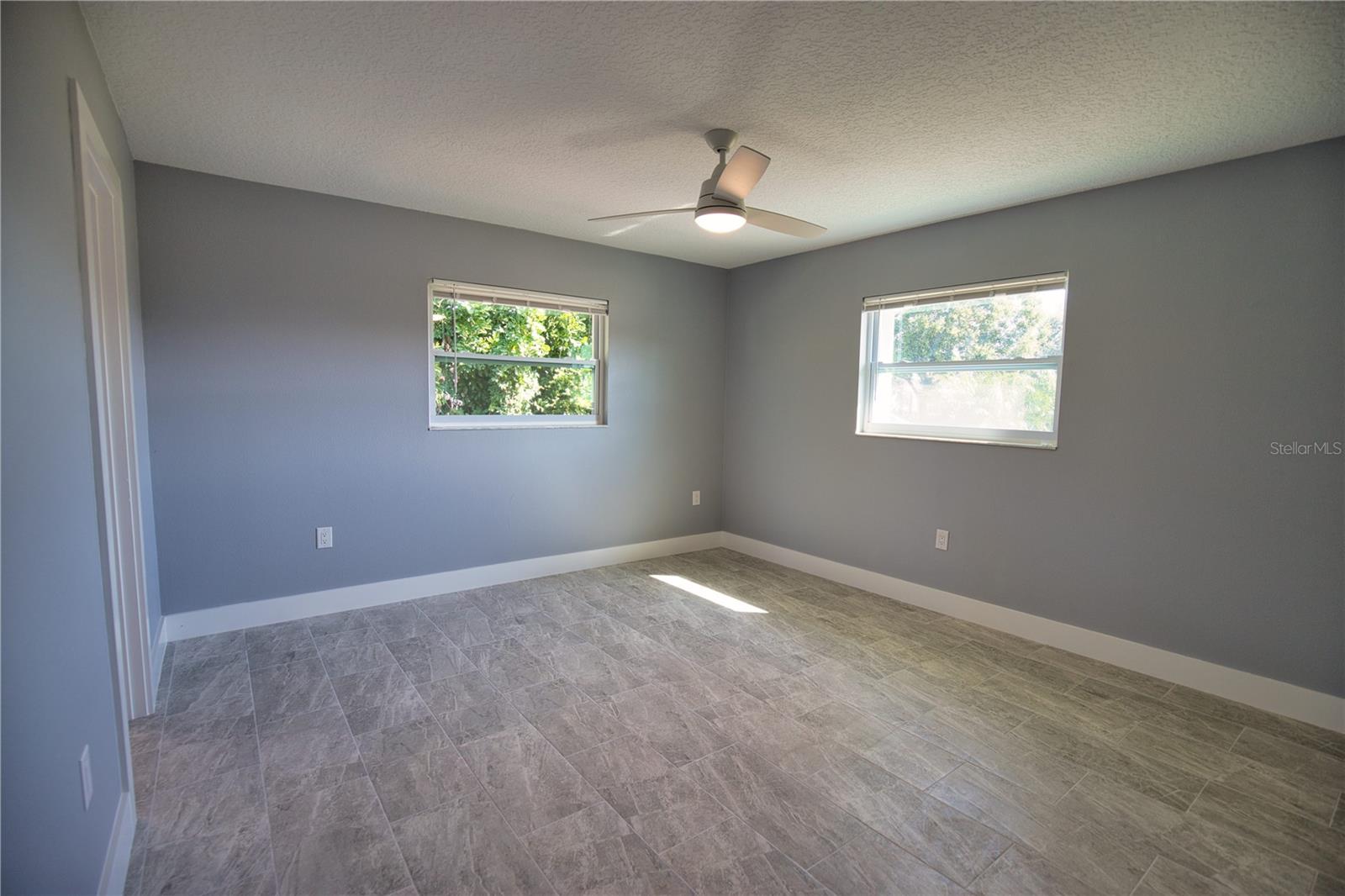 SOUTH VENICE - Residential Lease