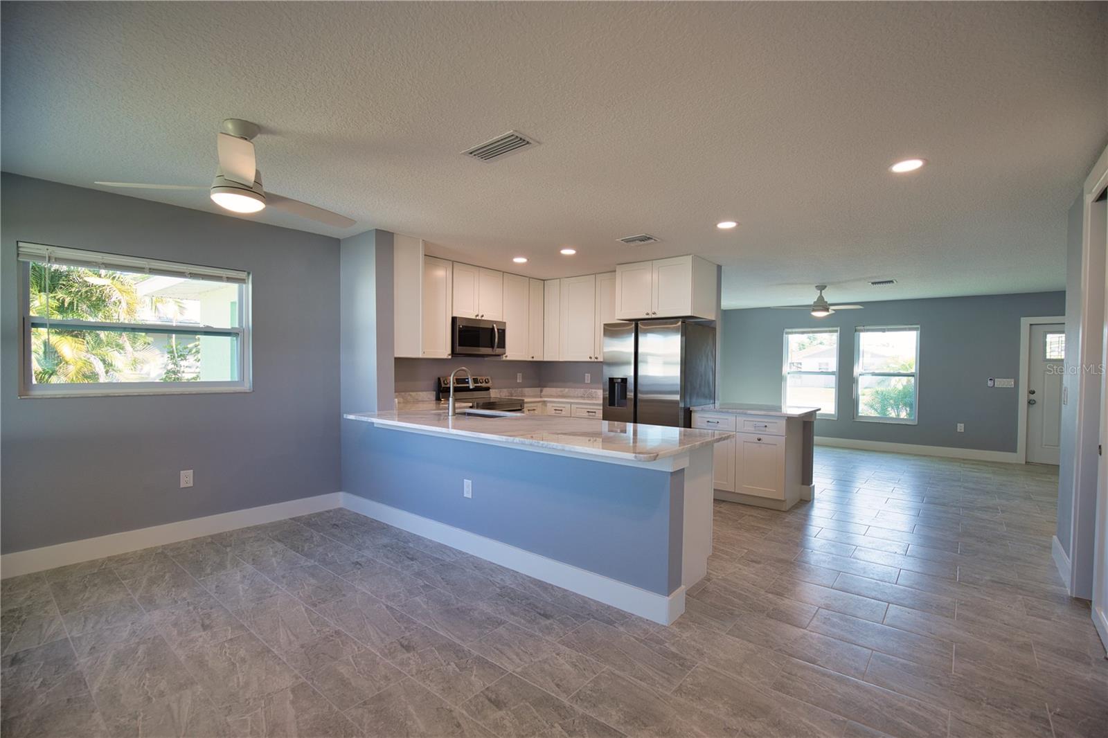 SOUTH VENICE - Residential Lease