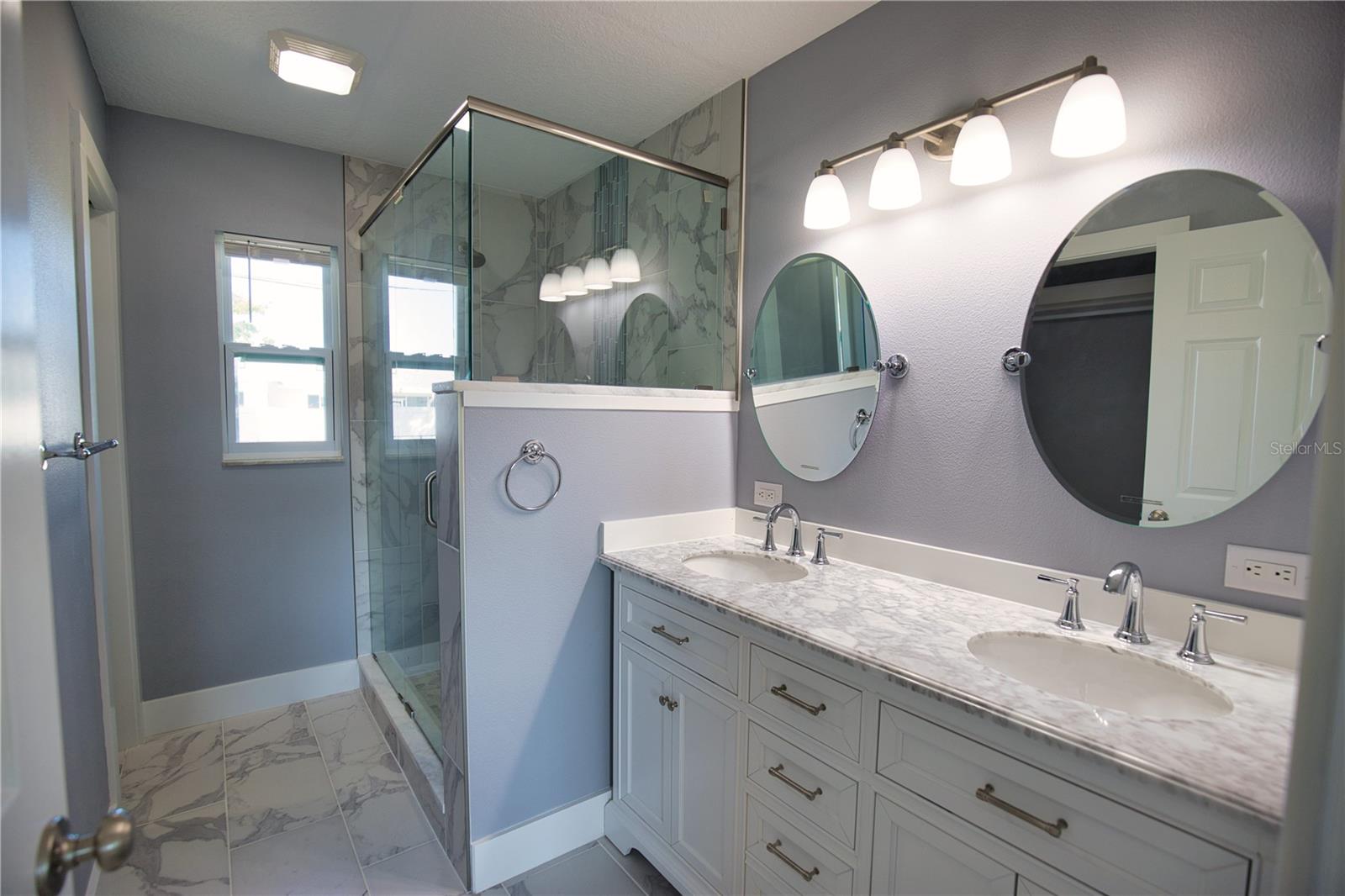 SOUTH VENICE - Residential Lease