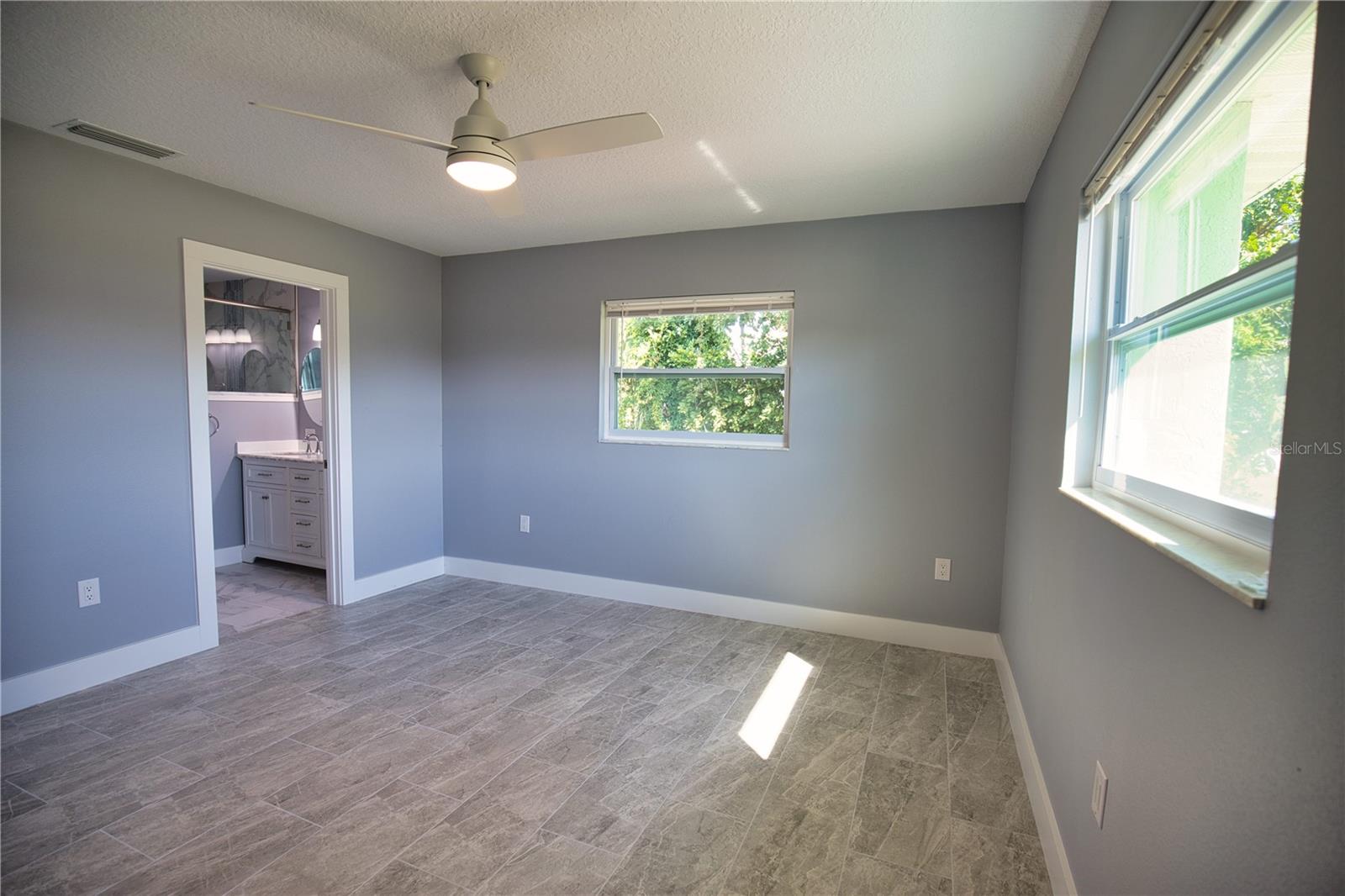 SOUTH VENICE - Residential Lease