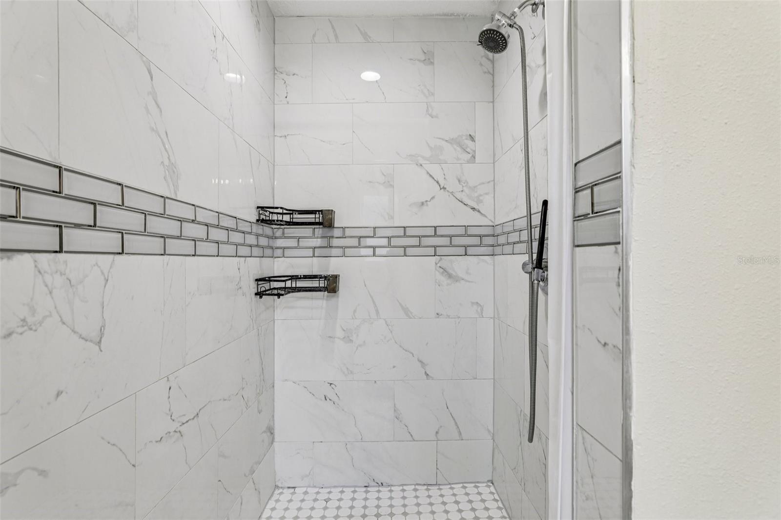 LAKE MANN SHORES ADD 01 - Residential