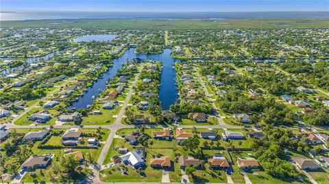 A home in PORT CHARLOTTE