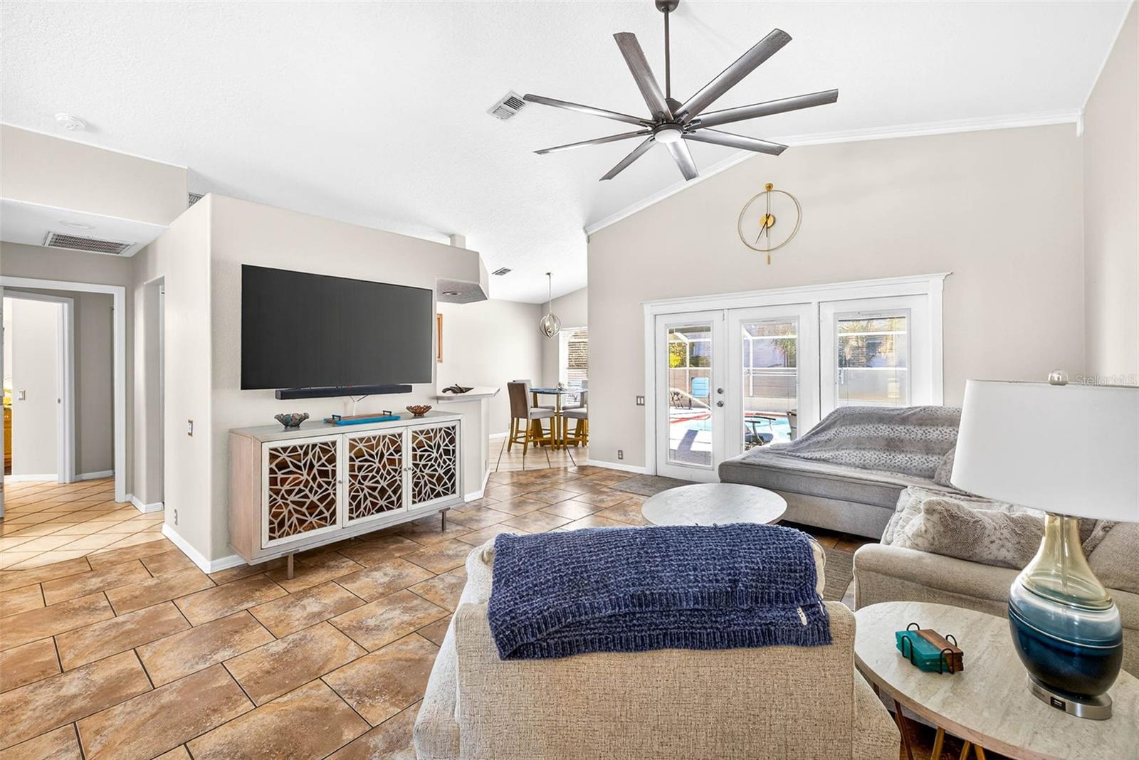 THE ESTATES - Residential