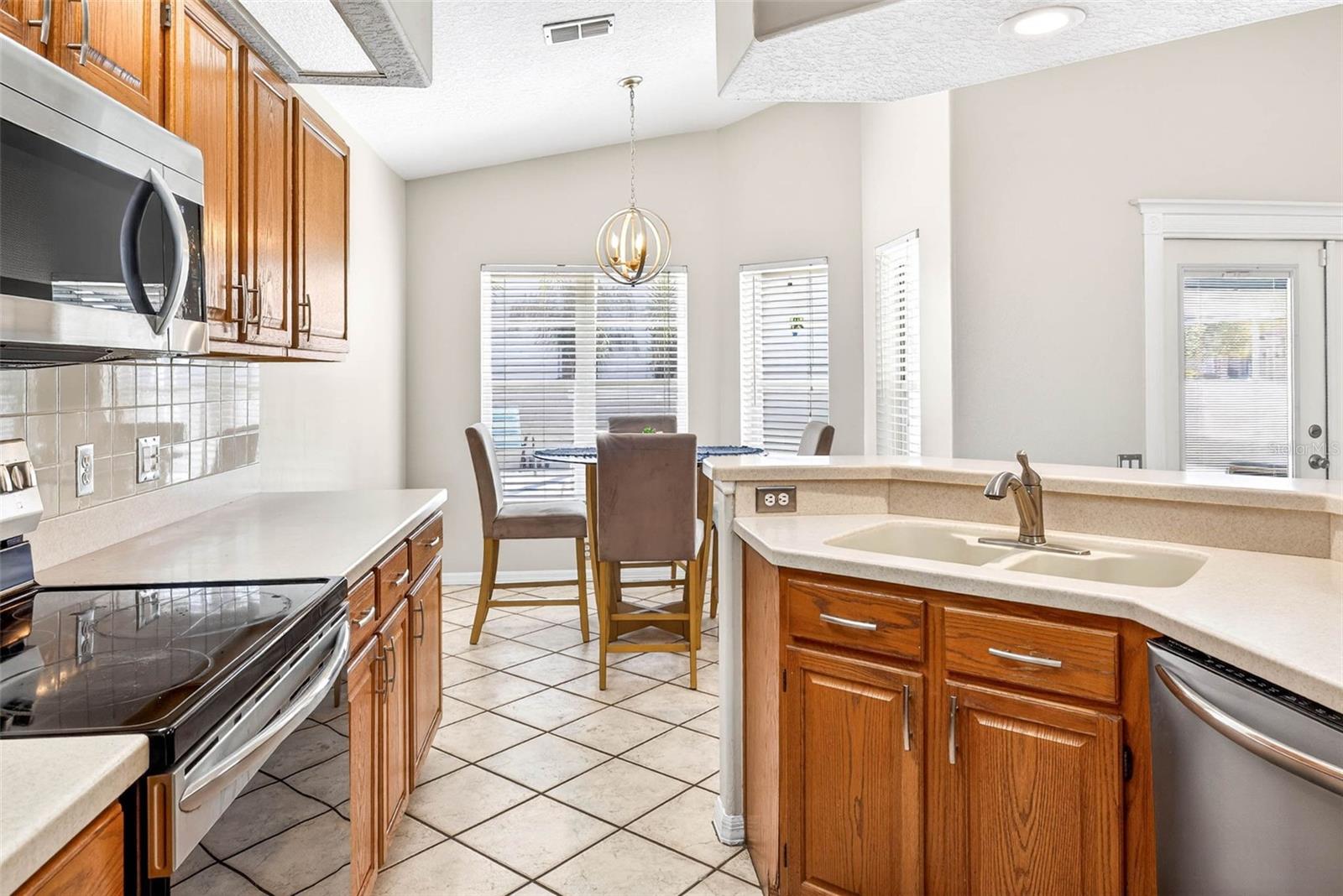 THE ESTATES - Residential