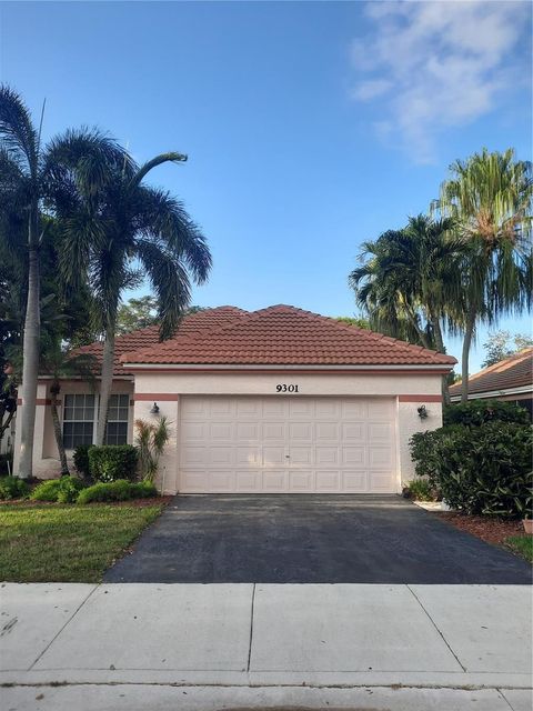 Single Family Residence in DAVIE FL 9301 OAK GROVE CIRCLE.jpg