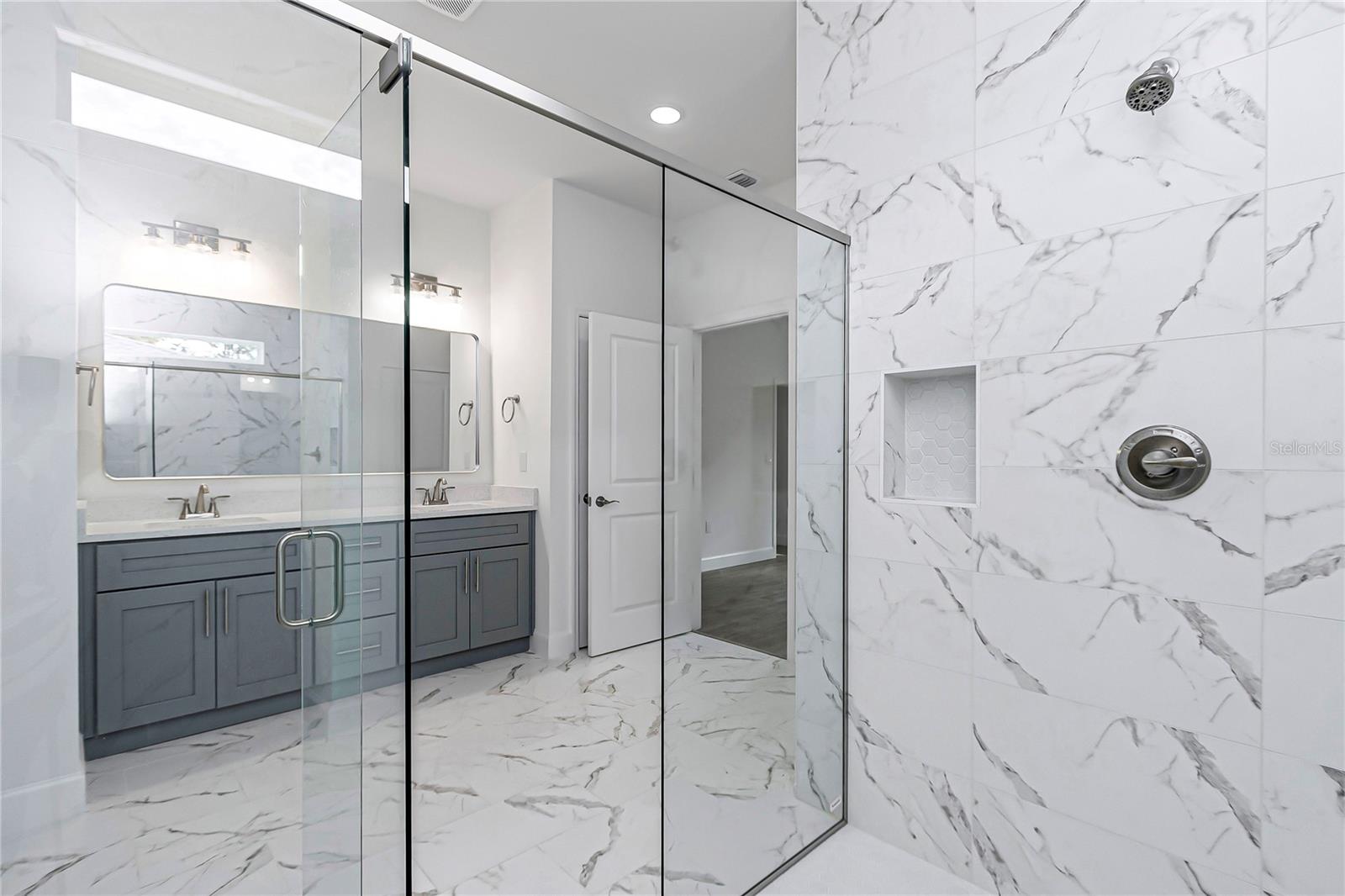 CITRUS SPGS UNIT 03 - Residential