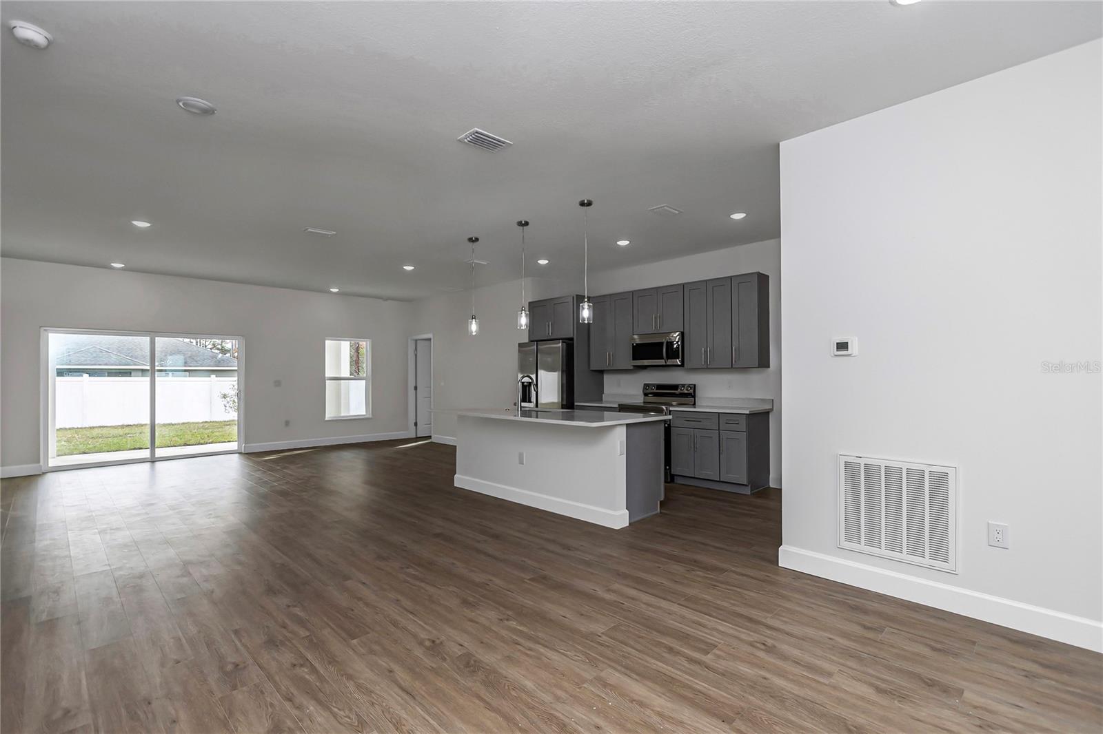 CITRUS SPGS UNIT 03 - Residential