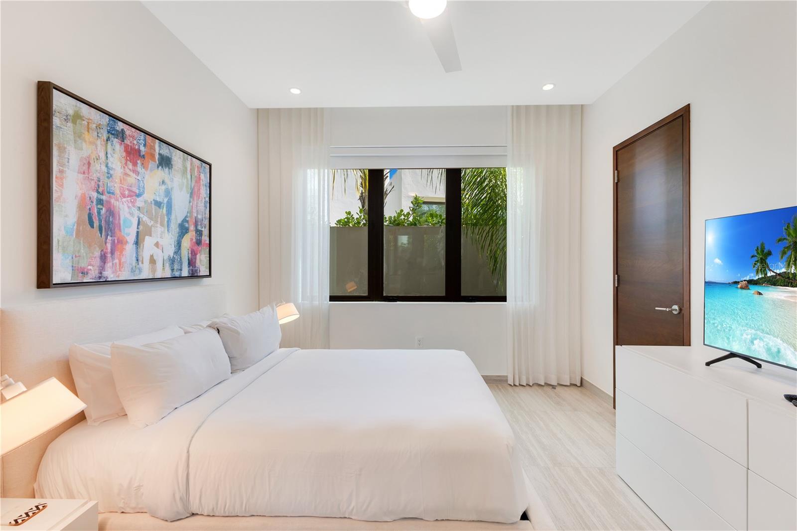 THE ENCLAVE - Residential