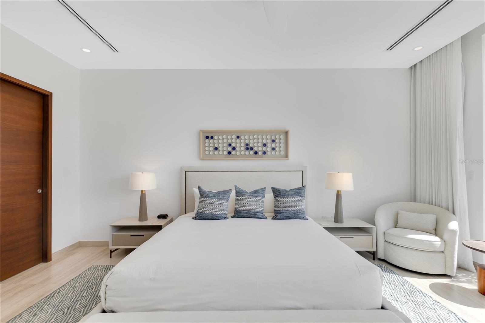 THE ENCLAVE - Residential