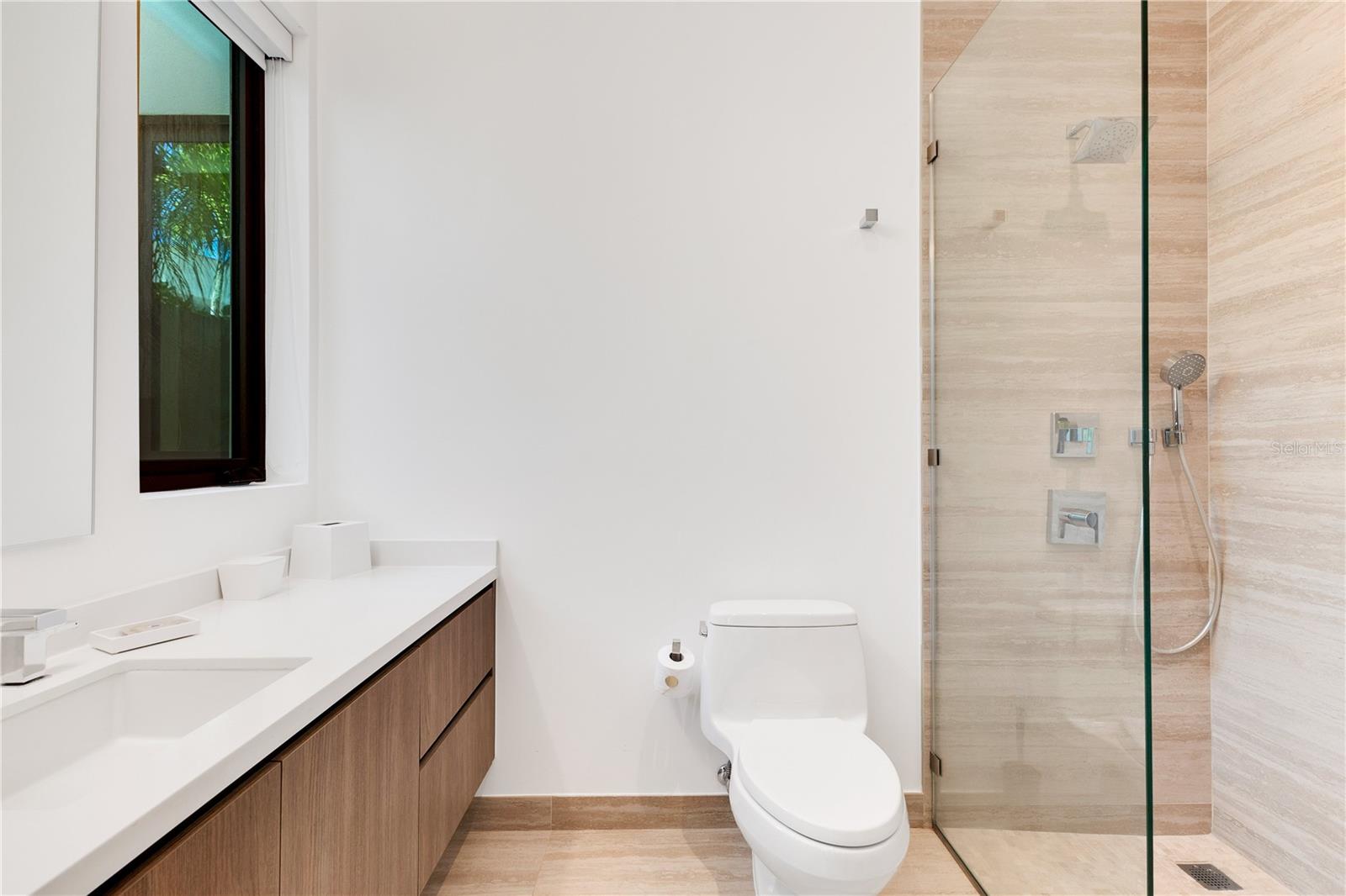 THE ENCLAVE - Residential