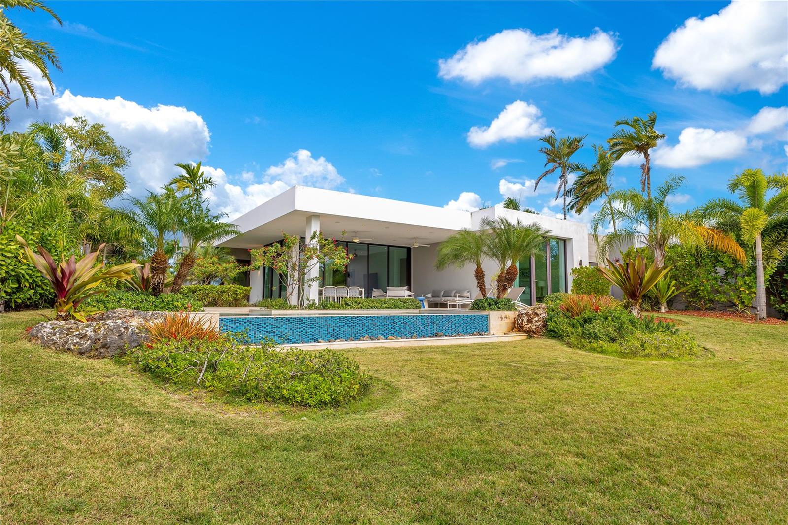 THE ENCLAVE - Residential