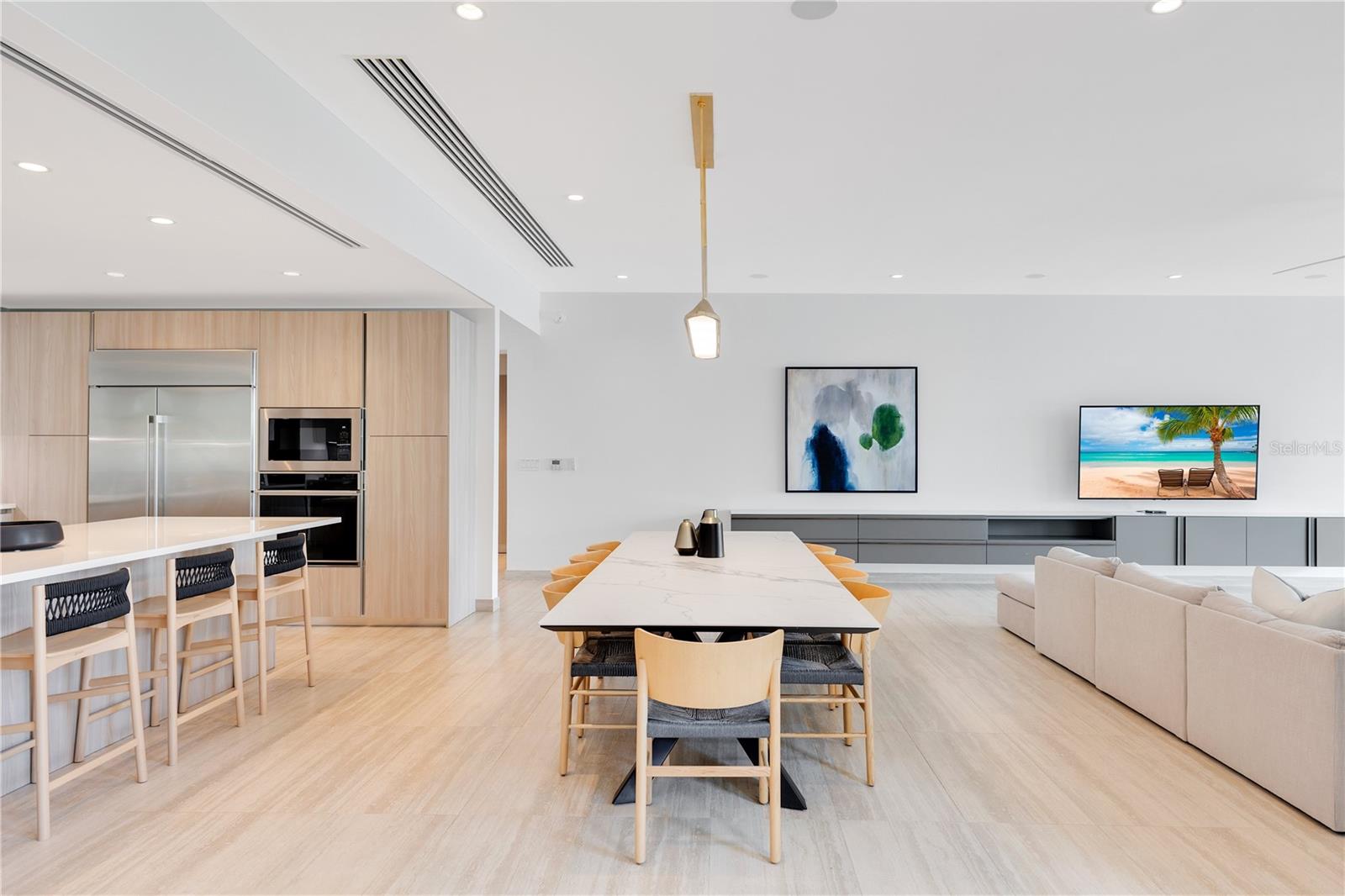 THE ENCLAVE - Residential