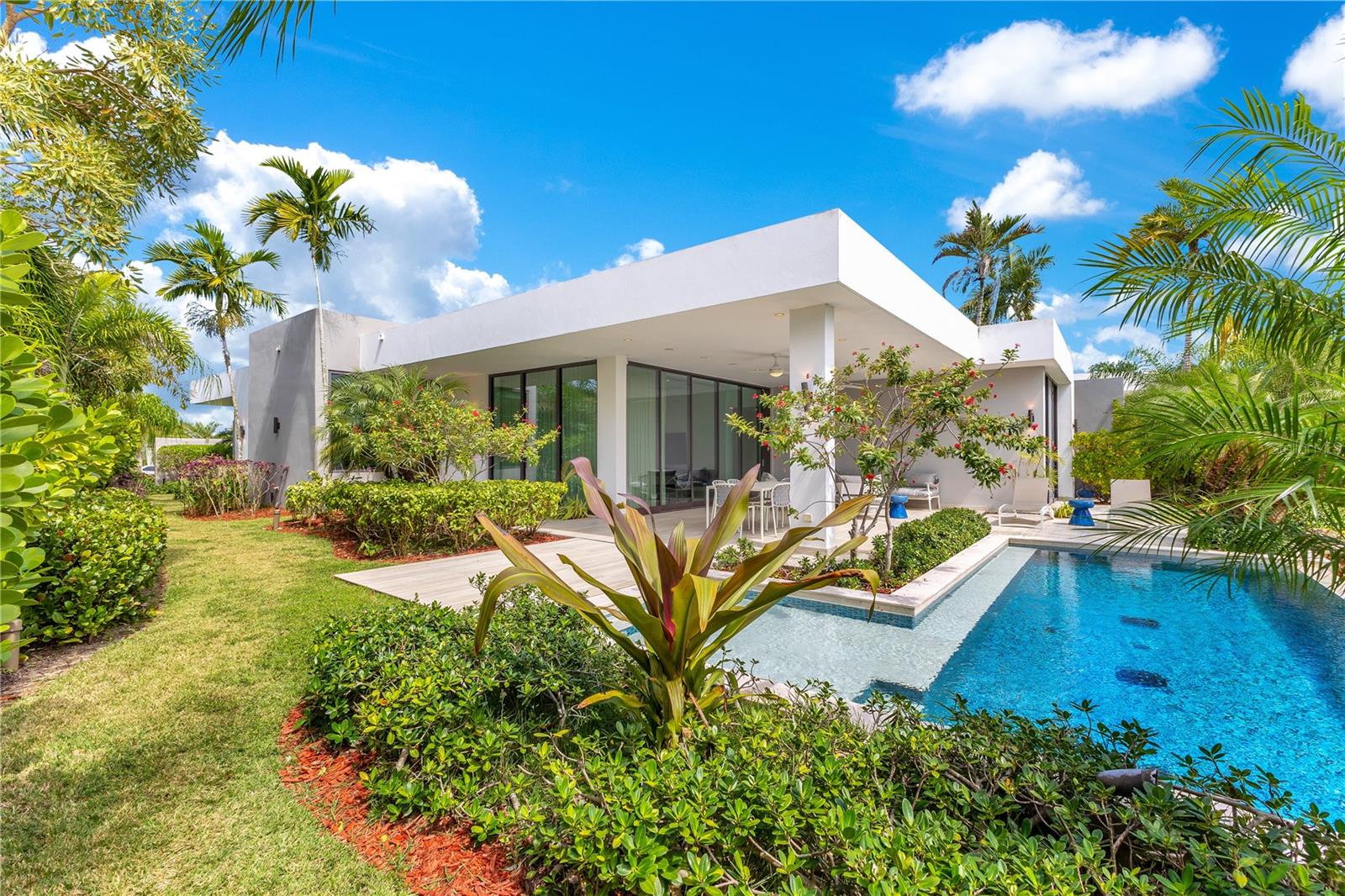 THE ENCLAVE - Residential