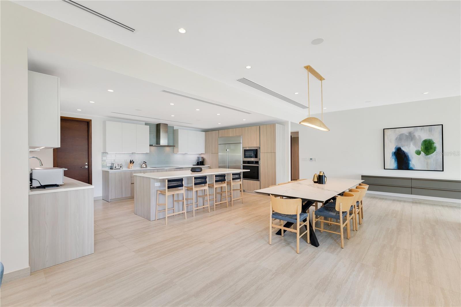 THE ENCLAVE - Residential