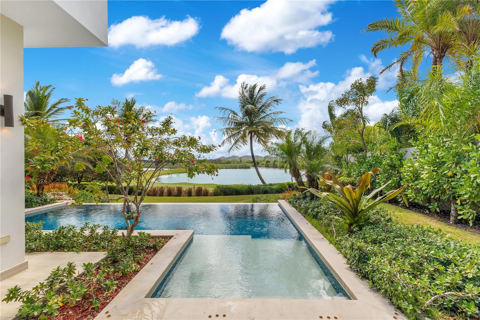 THE ENCLAVE - Residential