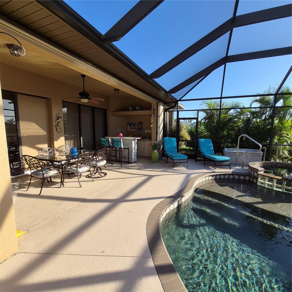 ROTONDA WHITE MARSH - Residential