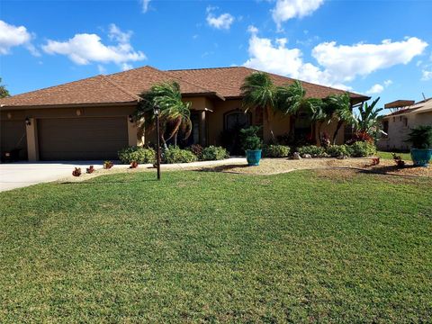 Photo of 19 Medalist Way, Rotonda West, FL 33947 (MLS # D6146841)