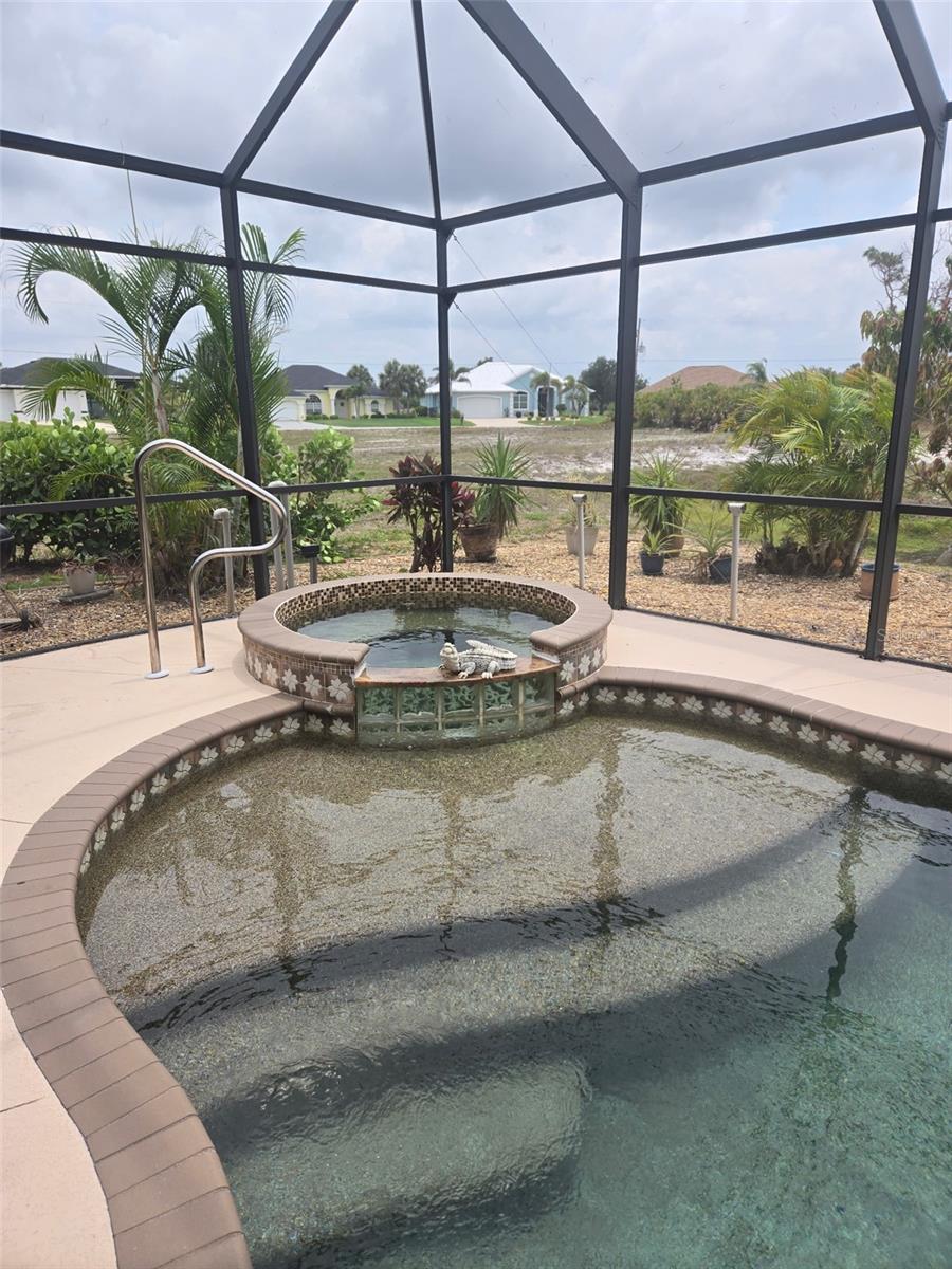 ROTONDA WHITE MARSH - Residential