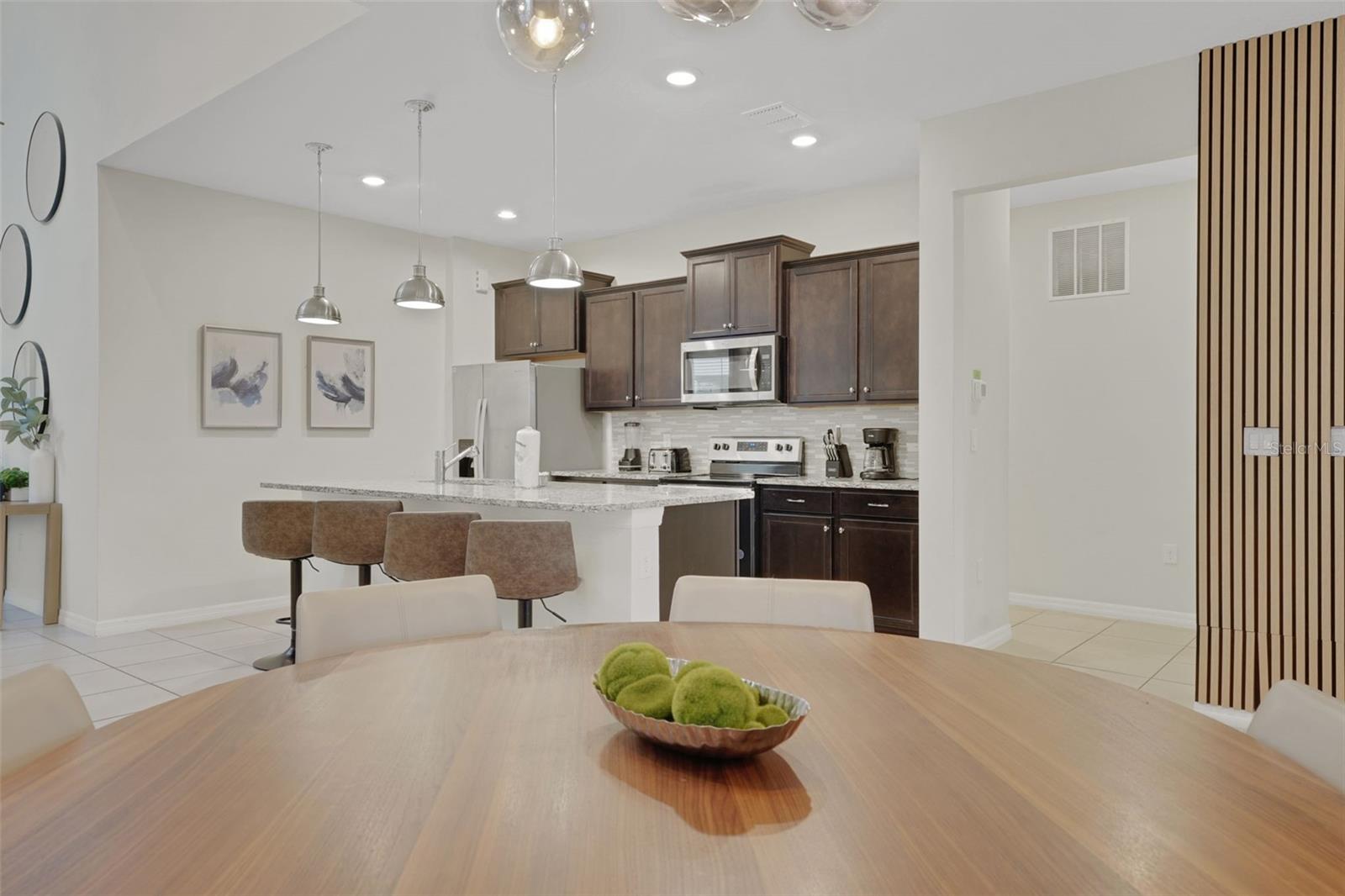 WINDSOR ISLAND RESIDENCE PH 3 - Residential