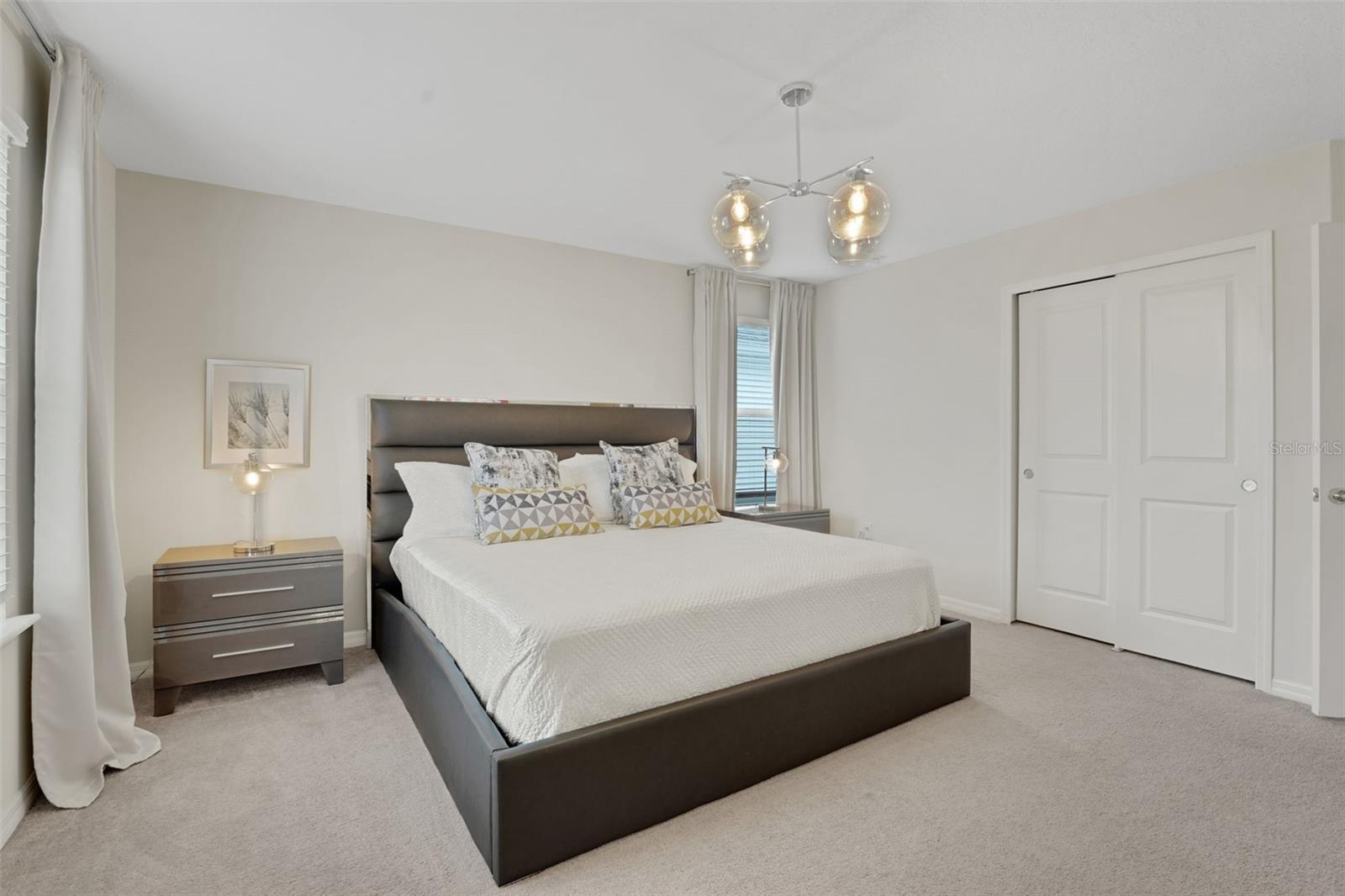 WINDSOR ISLAND RESIDENCE PH 3 - Residential