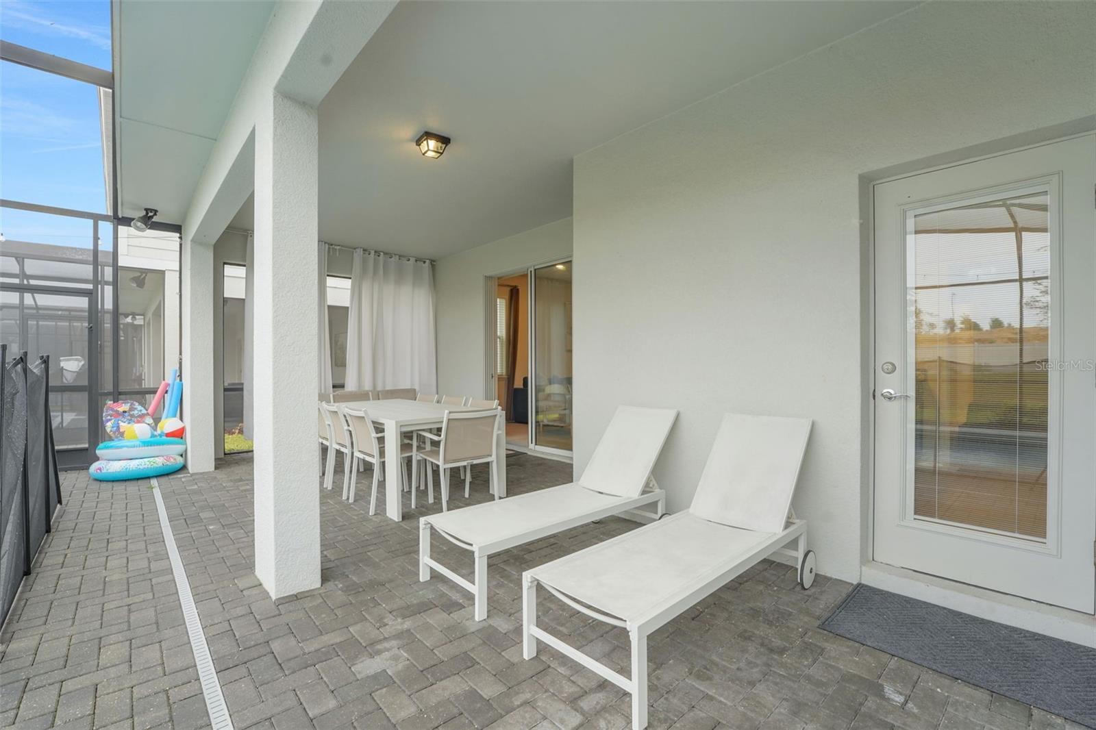 WINDSOR ISLAND RESIDENCE PH 3 - Residential