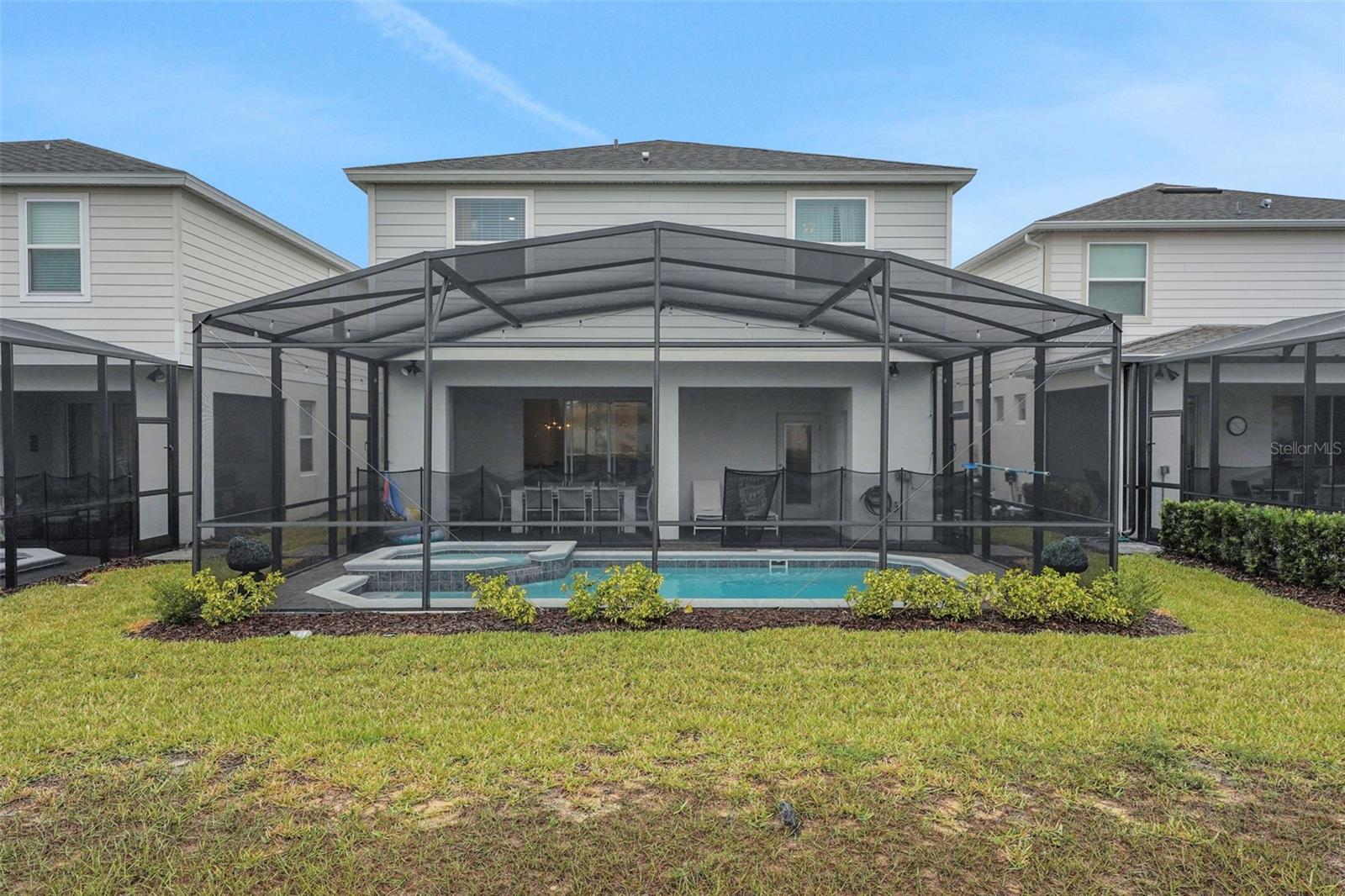 WINDSOR ISLAND RESIDENCE PH 3 - Residential