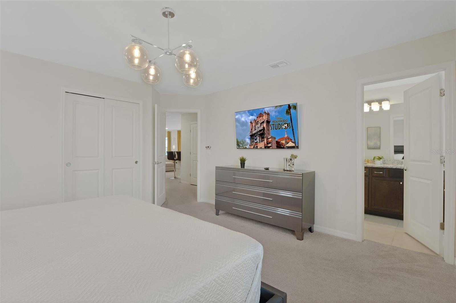 WINDSOR ISLAND RESIDENCE PH 3 - Residential