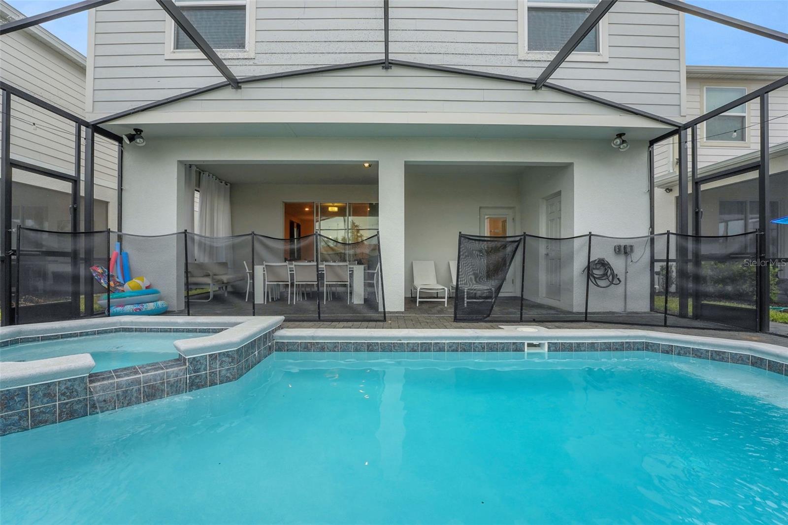 WINDSOR ISLAND RESIDENCE PH 3 - Residential